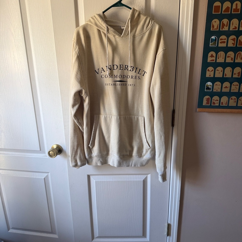 E16 Chicka-d Vanderbilt Commodores Cream Hoodie
